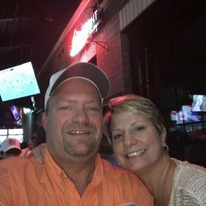 Meet your Posher, Sharon